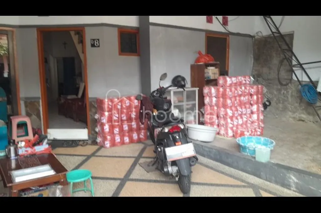 Di Jual Rumah 3 Lantai