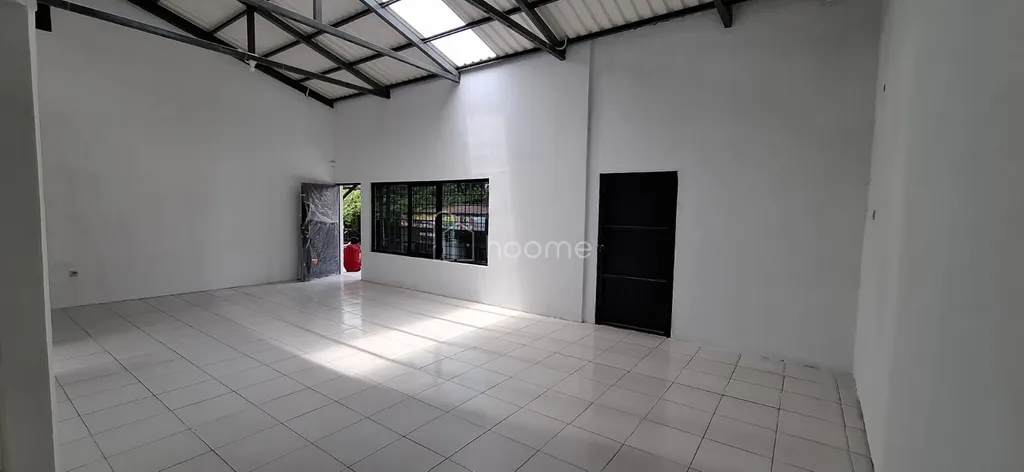 Disewakan tempat usaha pinggir jalan di bandung kota