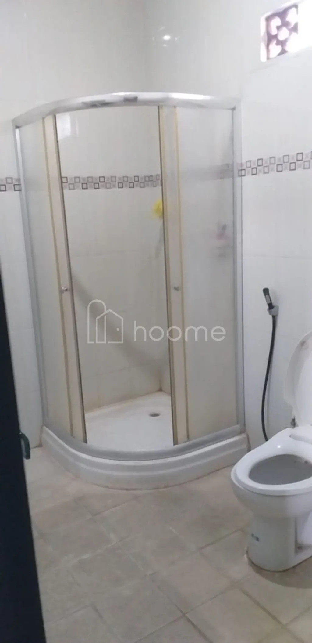 Bismilah  moga laku sebelum lebaran 620 juta ( diskon berat ) Kampoeng Raya Residence  Jl empat lima Cikulur Serang kota LT 245,LT 163,KT4 KM3,Rklg luas,Rtm,dapur, taman depan,belakang,garasi,listrik 2200W,jet pump,lantai full granit 60x60,cat Jotun +/- 5 menit ke fasilitas kota Sertifikat :SHM Hub  Tlp/WA  082177192694