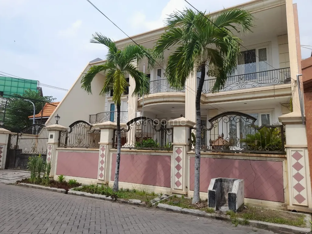 Rumah Lantai 2 Area Strategis pusat kota