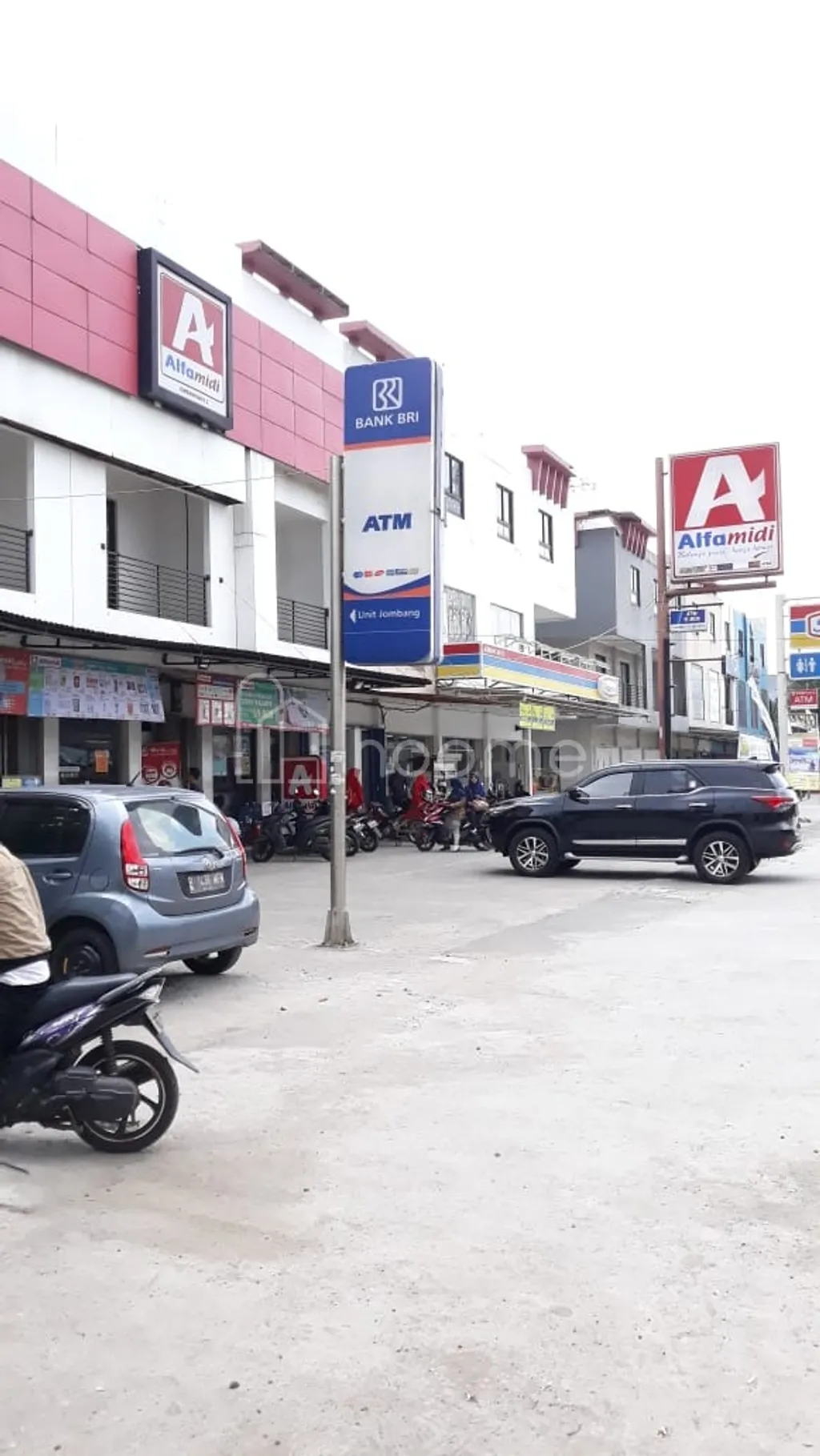 Disewakan Ruko Strategis di Jalan Jombang Raya, Bintaro Sektor 9
