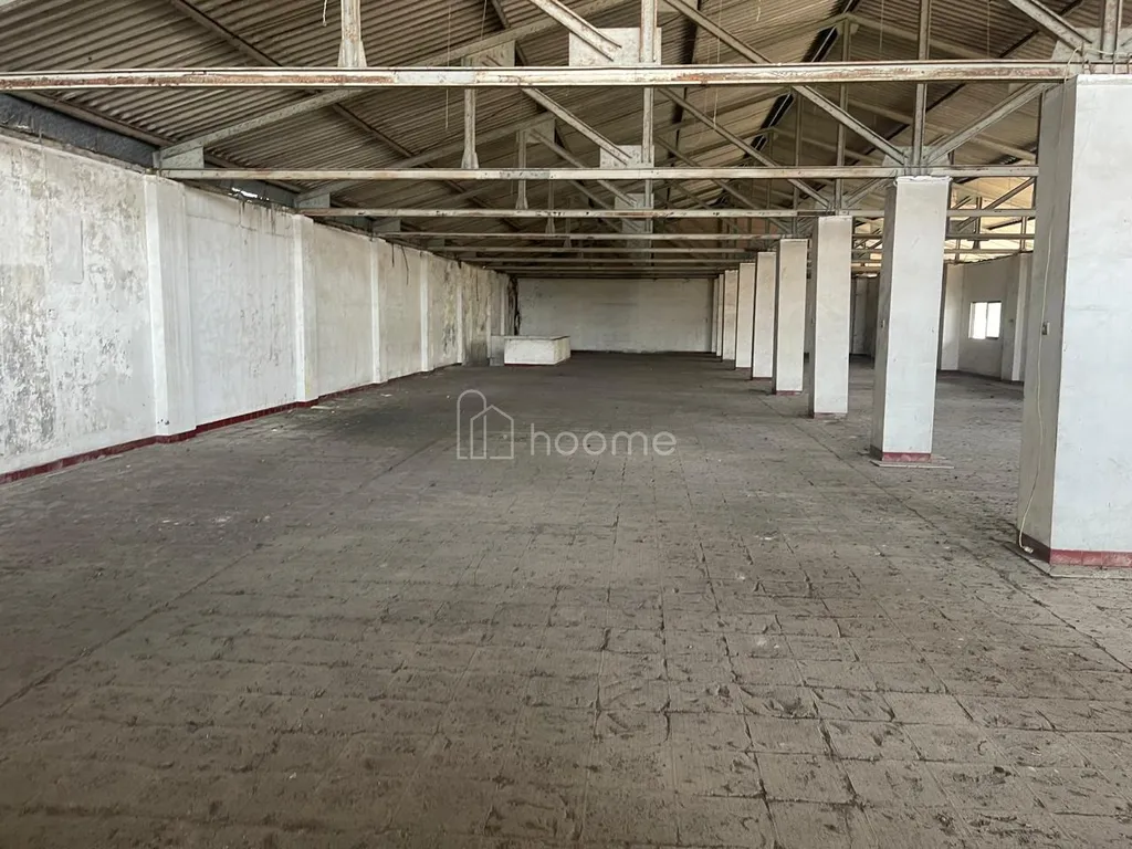 dijual ex-gudang murah di nol jl raya usman sadar GRESIK