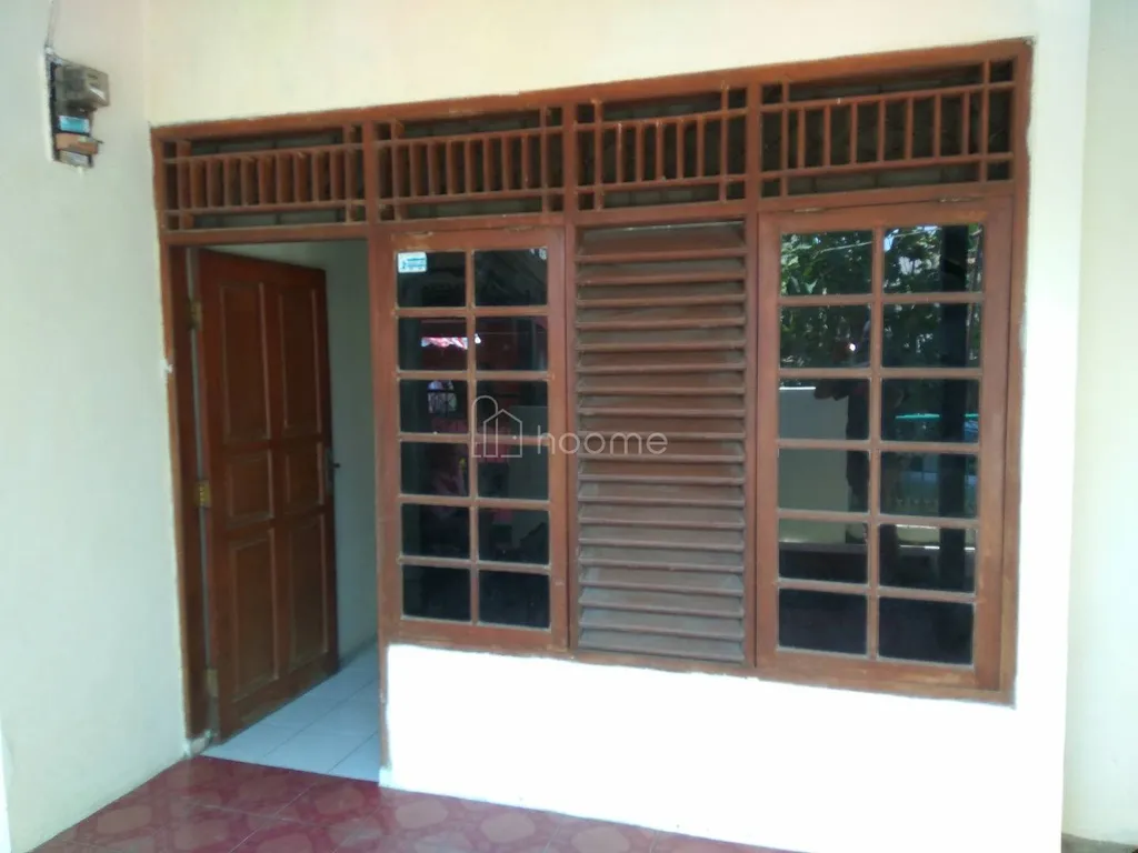 Disewakan rumah nyaman dan siap huni di kawasan strategis dekat stasiun Parung Panjang