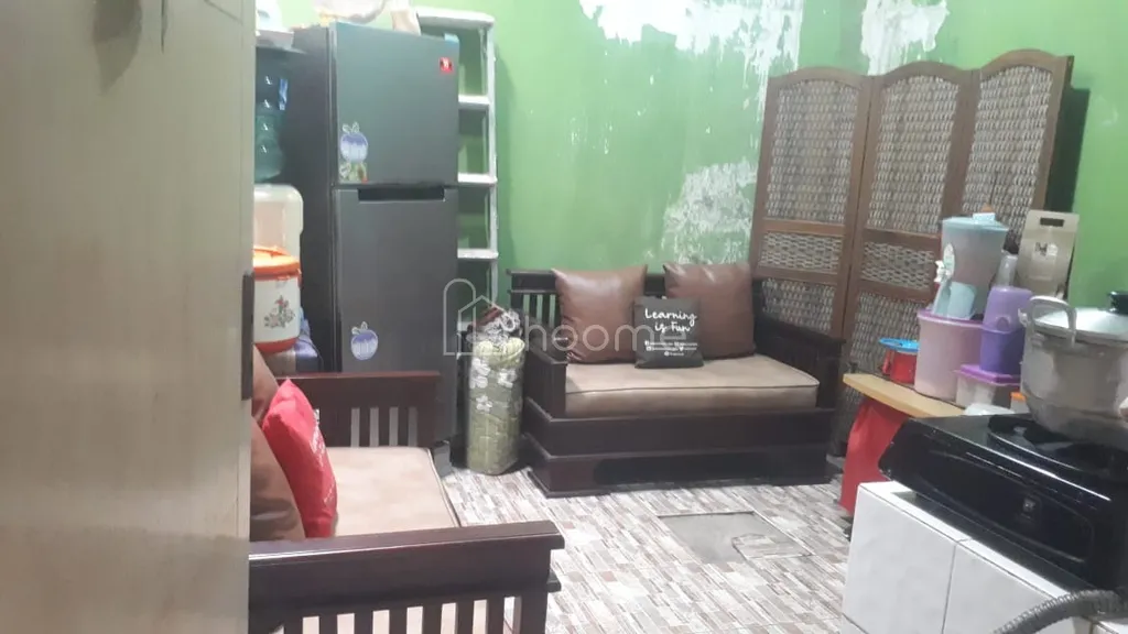 Jual Cepat, Nego Serius. Rumah Pinggir Jalan Utama Cocok Untuk Usaha.