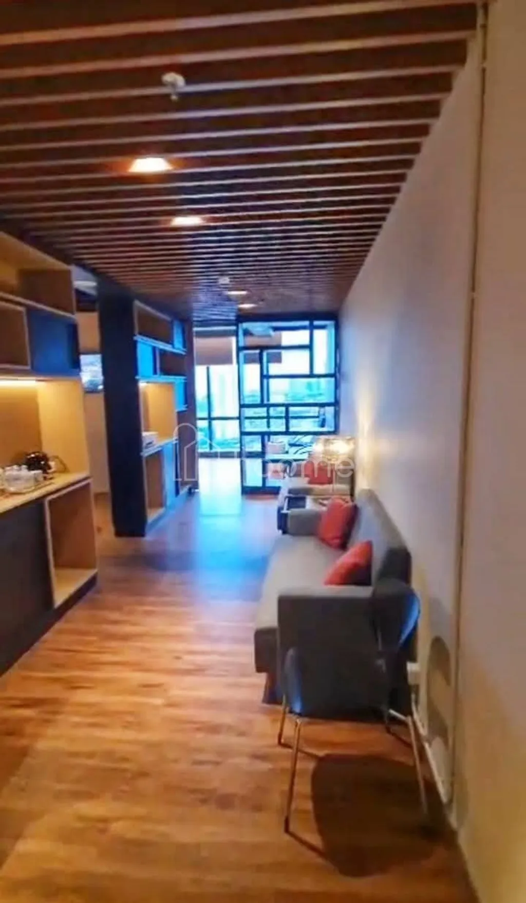 Jual RUGI OFFICE TOWER CIPUTRA WORLD Surabaya Furnish Ciamik