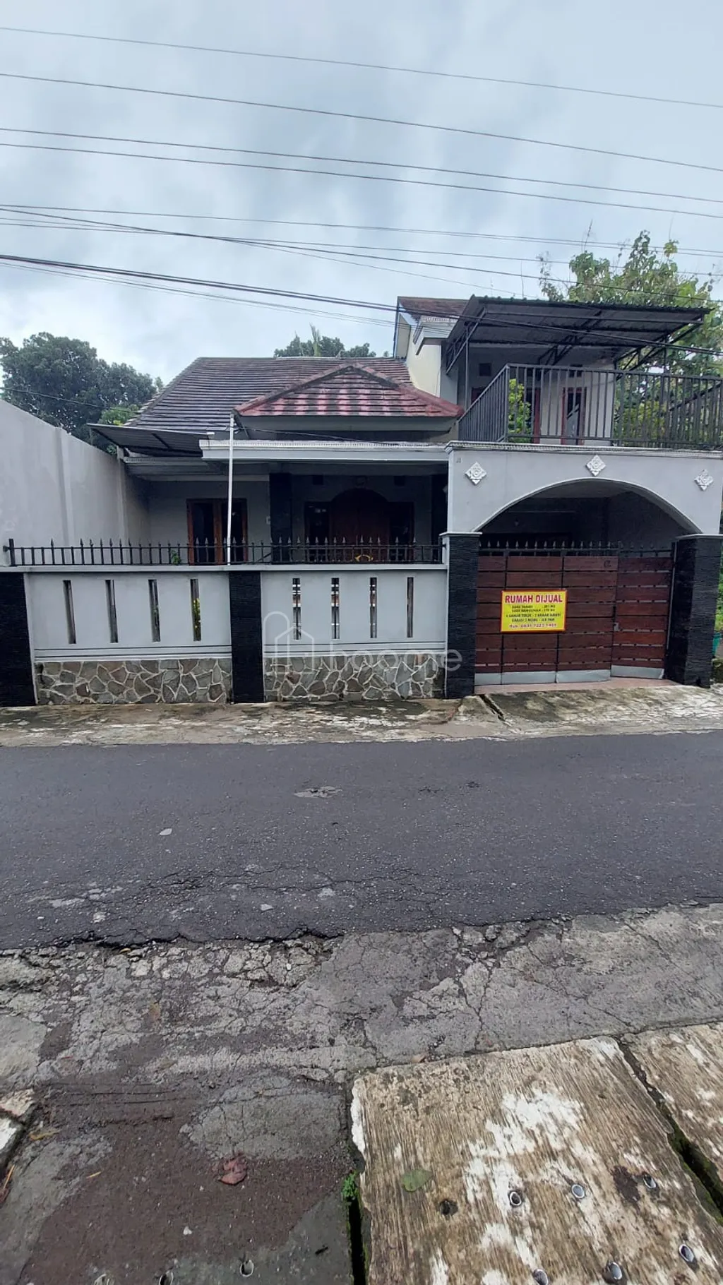 Rumah Luas 2 Lantai Siap Huni–Ngaglik Sleman Dekat Jl Kaliurang KM 12