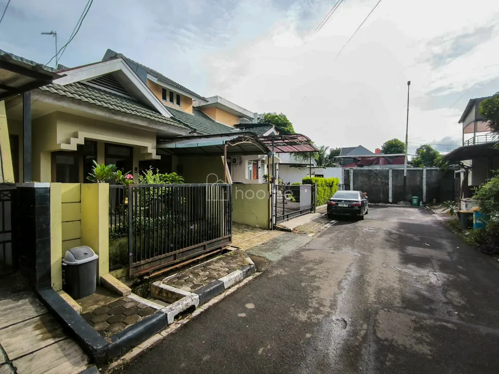 RUMAH DI PERUMAHAN JATIWARNA INDAH BEKASI JAKARTA