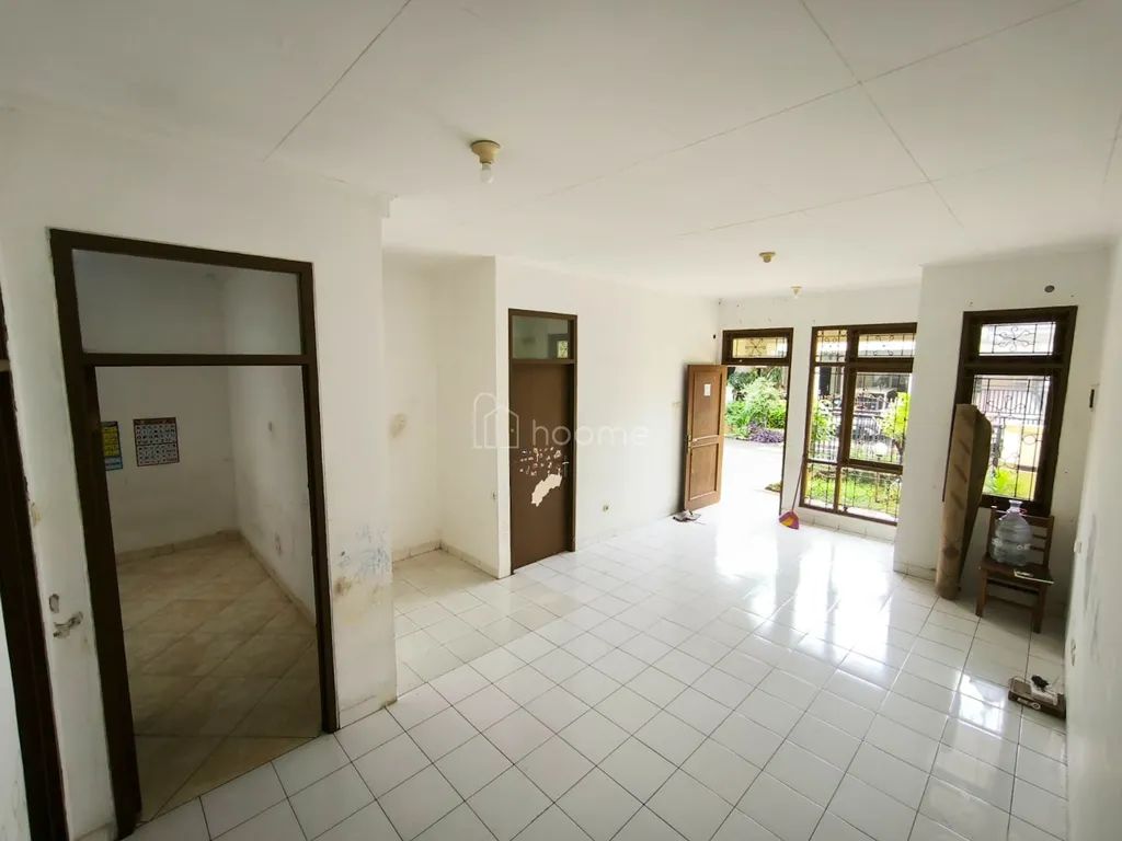 RUMAH DI PERUMAHAN JATIWARNA INDAH BEKASI JAKARTA