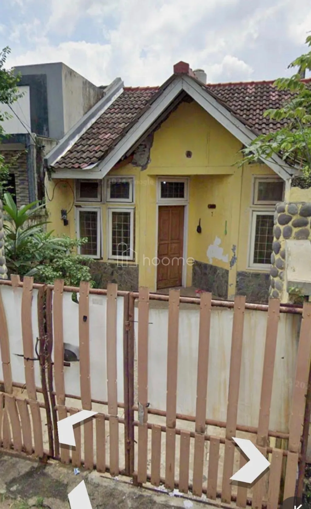 Rumah dijual murah di kompleks strategis yang tenang aman tidak banjir 