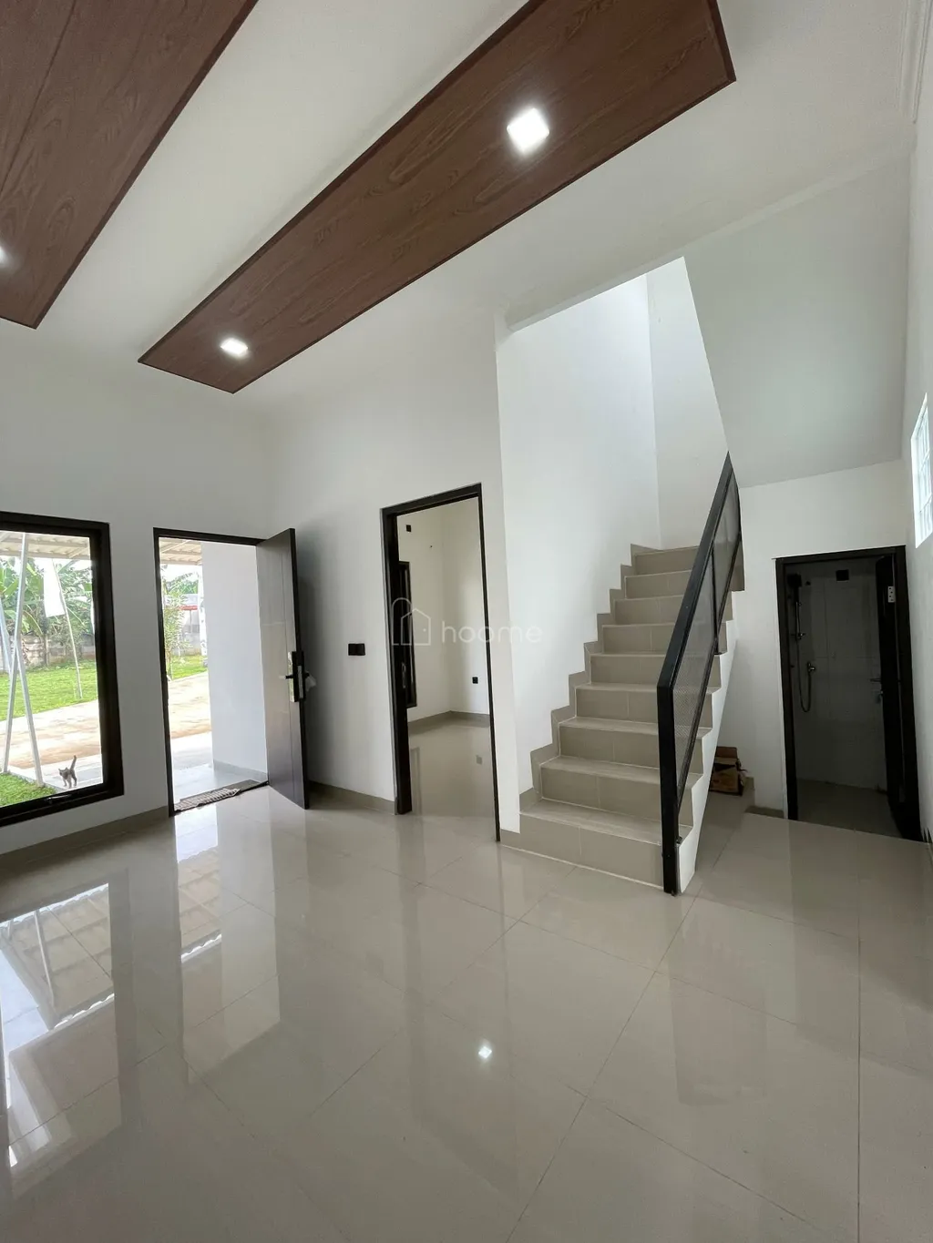 Judul Headline: Hunian Modern 2 Lantai di Jatisampurna, 5 Menit ke Tol!  Dijual rumah minimalis siap huni di lingkungan asri Bekasi.   Hunian nyaman berdesain modern   (LT 72 sampao 100 m²/LB 70 sampai 80 m²) dengan 3 kamar tidur, 2 kamar mandi, dan taman pribadi yang menawan. Dilengkapi smart door lock dan bebas banjir.  Lokasi sangat strategis:  5 Menit dari Tol Gabus/Jatiwarna  Dekat pusat perbelanjaan dan RS  Lingkungan aman, tenang, dan tertata tidak dapat dibuat saat ini. Silakan coba lagi nanti.