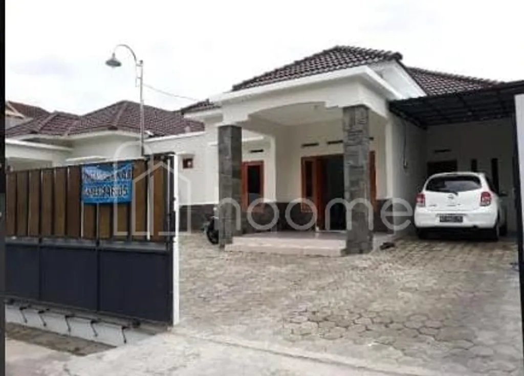 Disewakan Rumah/ Kantor Strategis LT 350m² Disewakan – Amankan Harga Segera