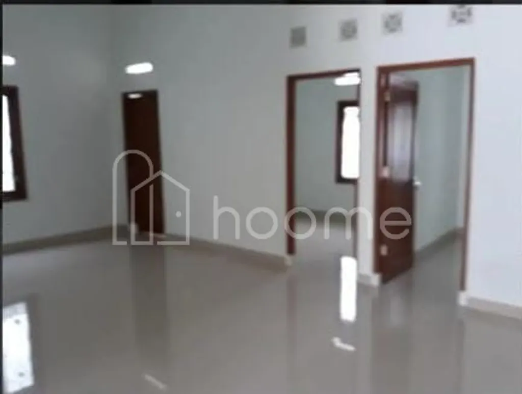 Disewakan Rumah/ Kantor Strategis LT 350m² Disewakan – Amankan Harga Segera