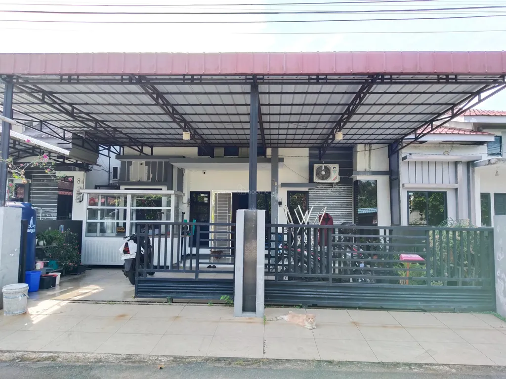 Dijual Rumah Lengkap Dengan Perabot Dr.Wahidin Kota Pontaiank strategis, di Dr. Wahidin Pontianak Kota, Kota Pontianak