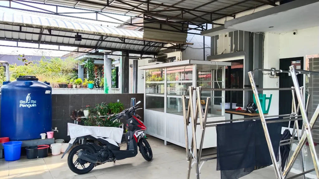 Dijual Rumah Lengkap Dengan Perabot Dr.Wahidin Kota Pontaiank strategis, di Dr. Wahidin Pontianak Kota, Kota Pontianak