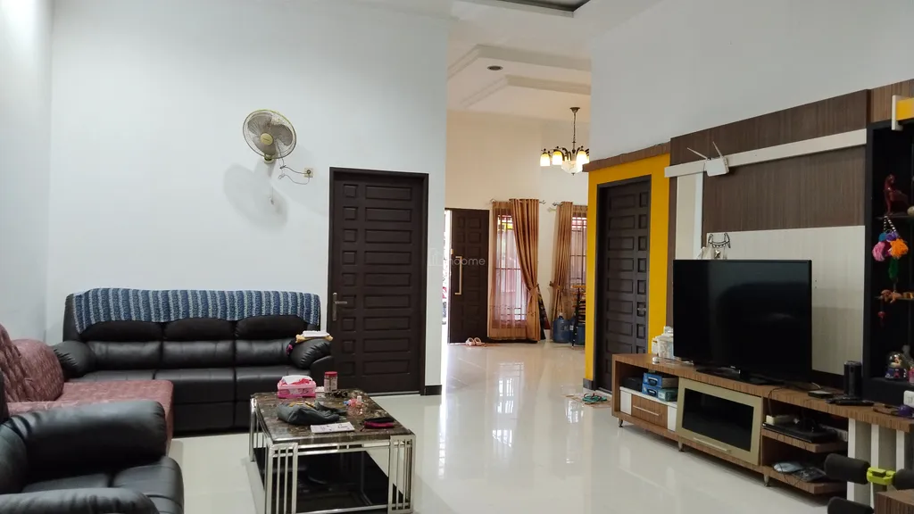 Dijual Rumah Lengkap Dengan Perabot Dr.Wahidin Kota Pontaiank strategis, di Dr. Wahidin Pontianak Kota, Kota Pontianak