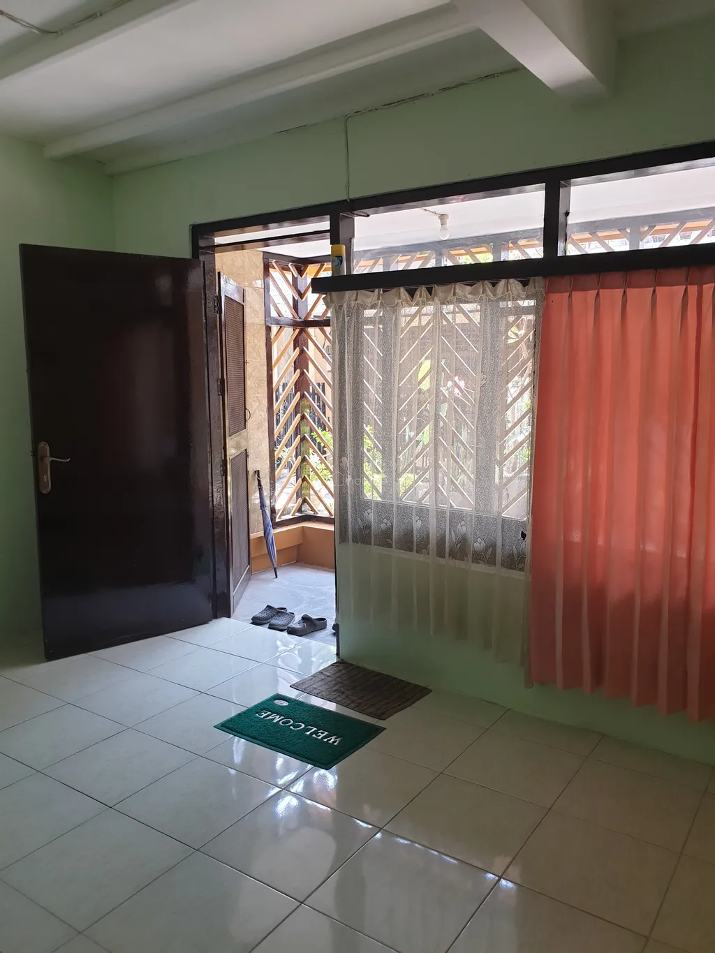 Dikontrakkan Rumah Tengah Kota Surabaya Lokasi Strategis