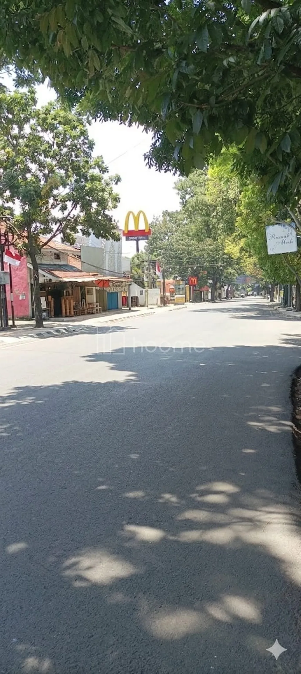 Rumah Setiabudi Bandung, dekat McDonald