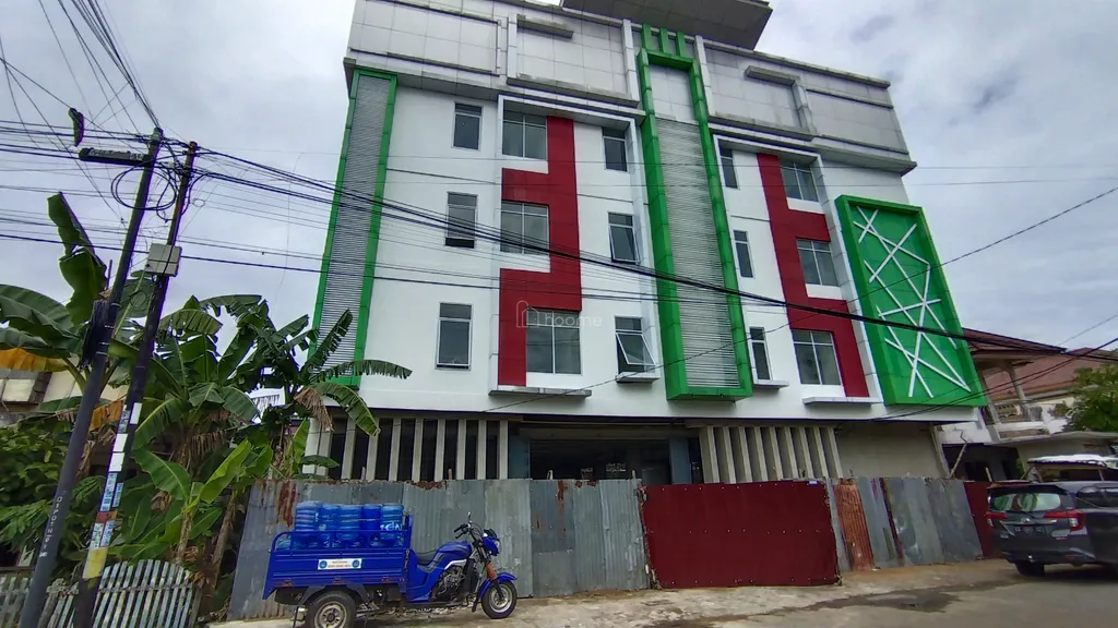 Dijual Kost ROI tinggi di Pontianak, Dengan 50 Kamar Tidur, Pintu Car ID