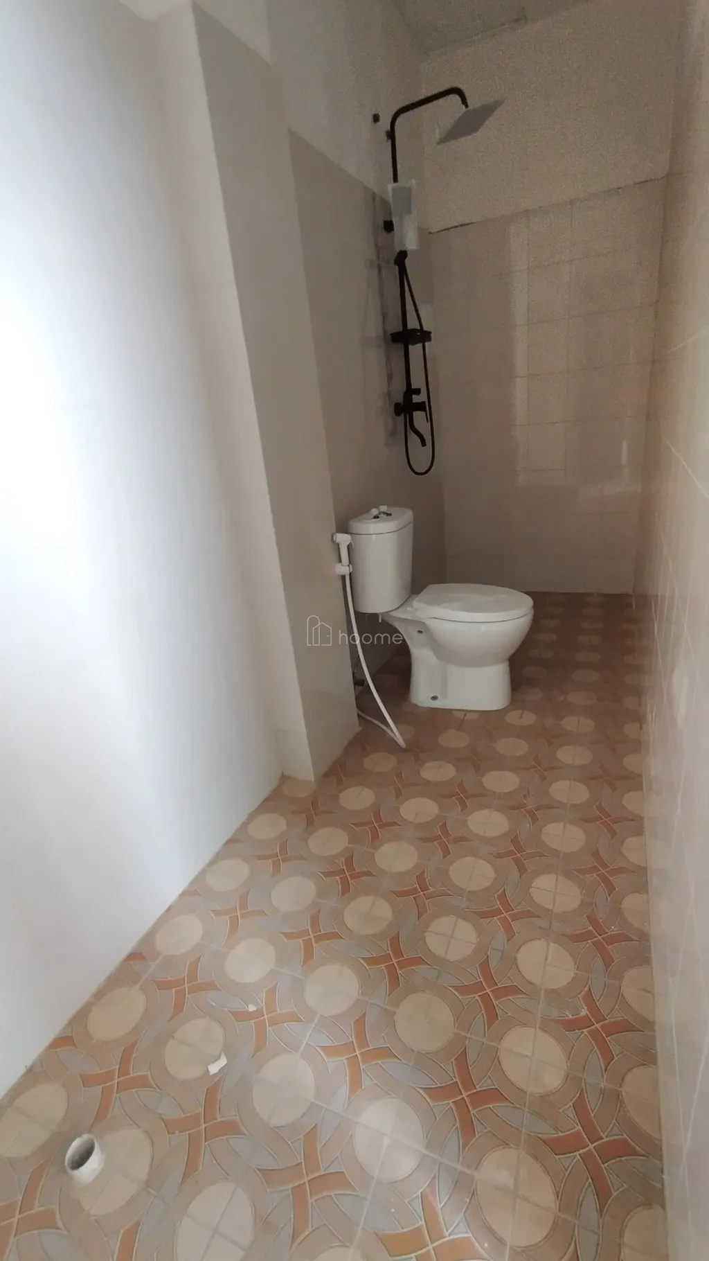 Dijual Kost ROI tinggi di Pontianak, Dengan 50 Kamar Tidur, Pintu Car ID