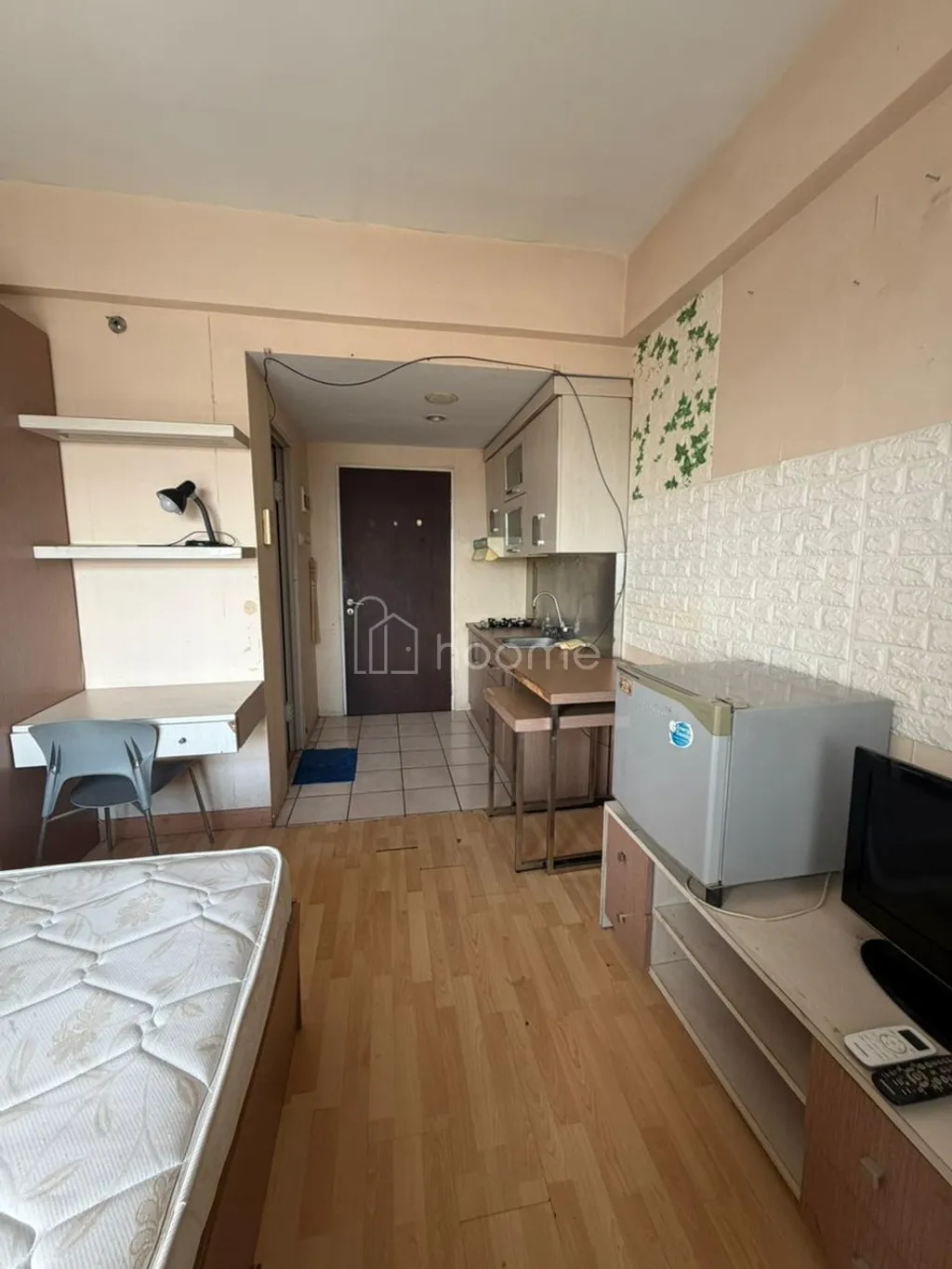 Jual Cepat Apartemen Furnished Metropolis Studio dekat Kampus Ubaya Tenggilis