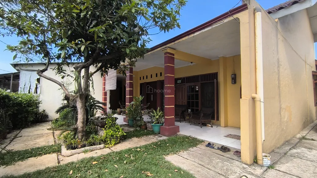 Rumah Kampung Luas dan Nyaman