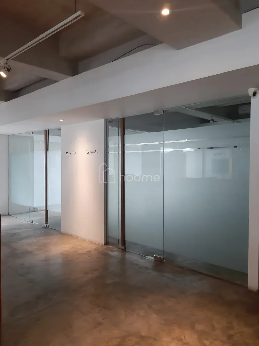  Sewa kantor lokasi strategis dijalan Boulevard Gading Serpong