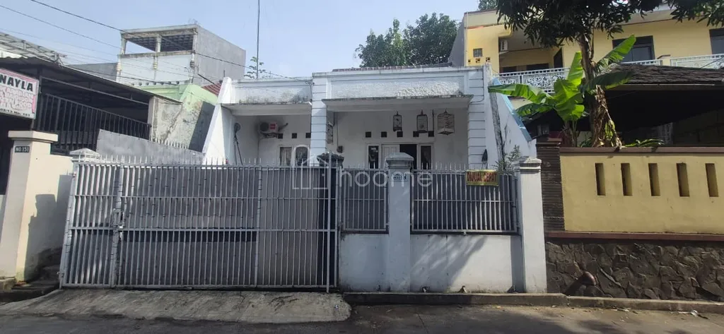 Di jual rumah Bintara 17