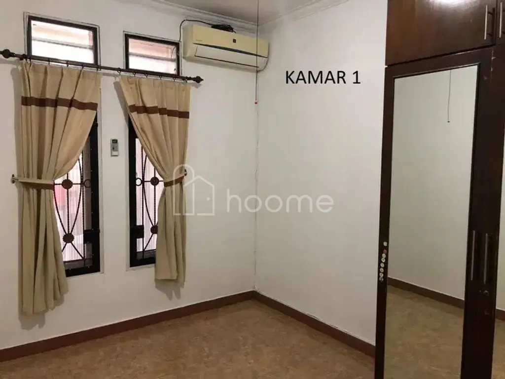 Disewakan Rumah Tinggal di Komplek Puri Tirta Kencana (pertahun) - Bandung