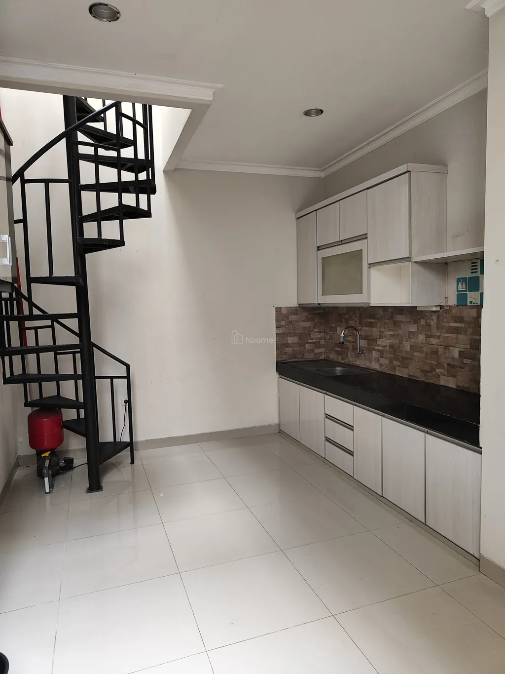 Disewakan Rumah 2 lt Area Jatikramat, Jatiasih