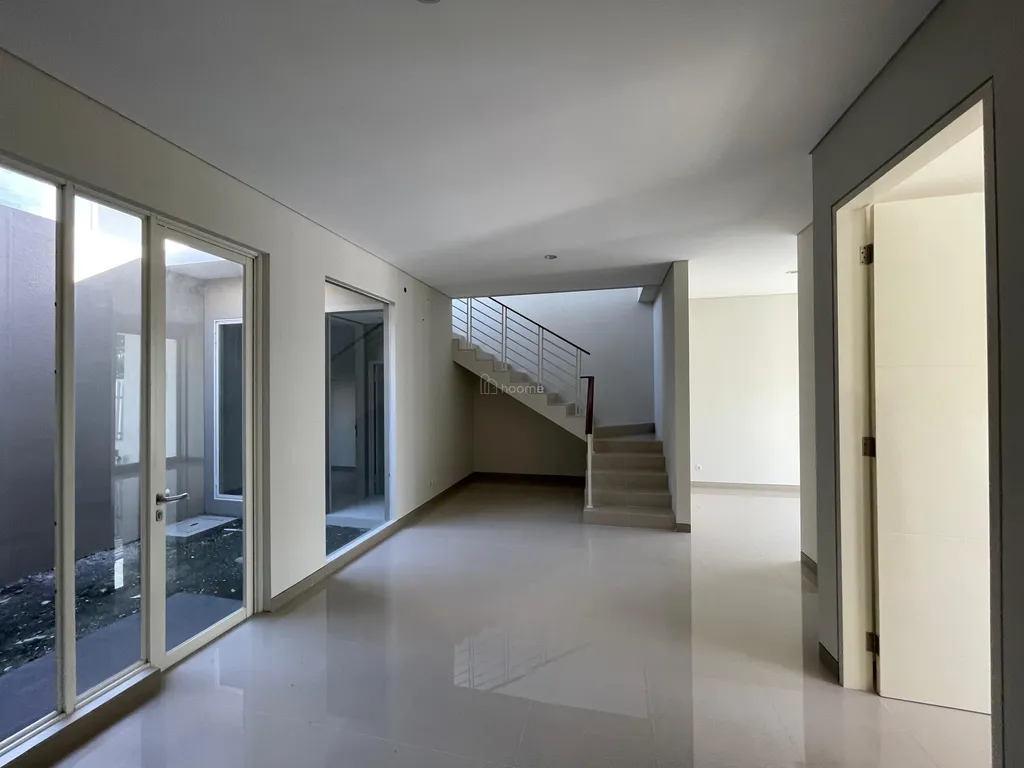 Sewa Rumah 3KT Baru Gress The Green lake Citraland dekat Pakuwon