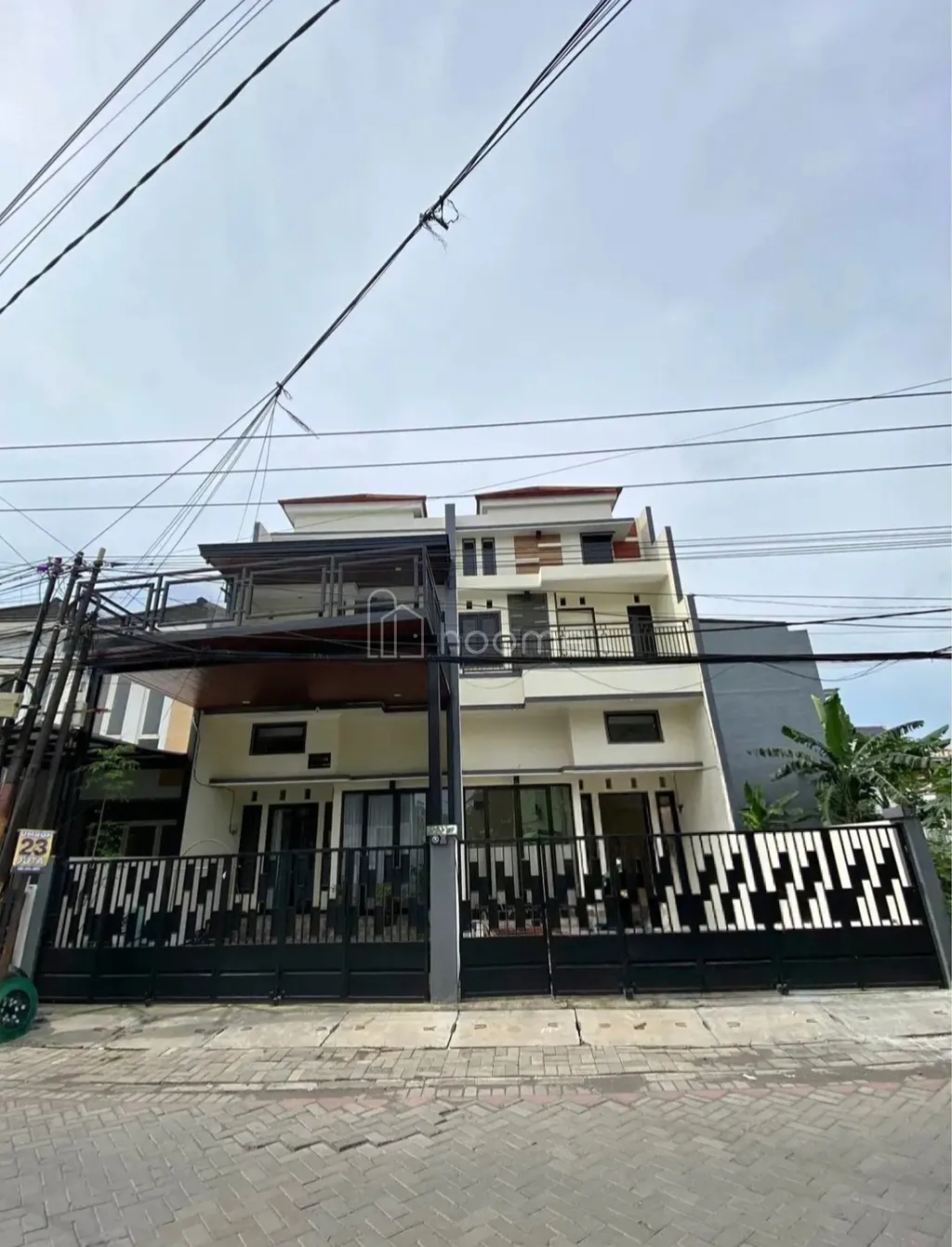 Jual Rumah Baru di Raya Medokan Ayu SHM 2 lantai dekat Kampus UPN, Merr