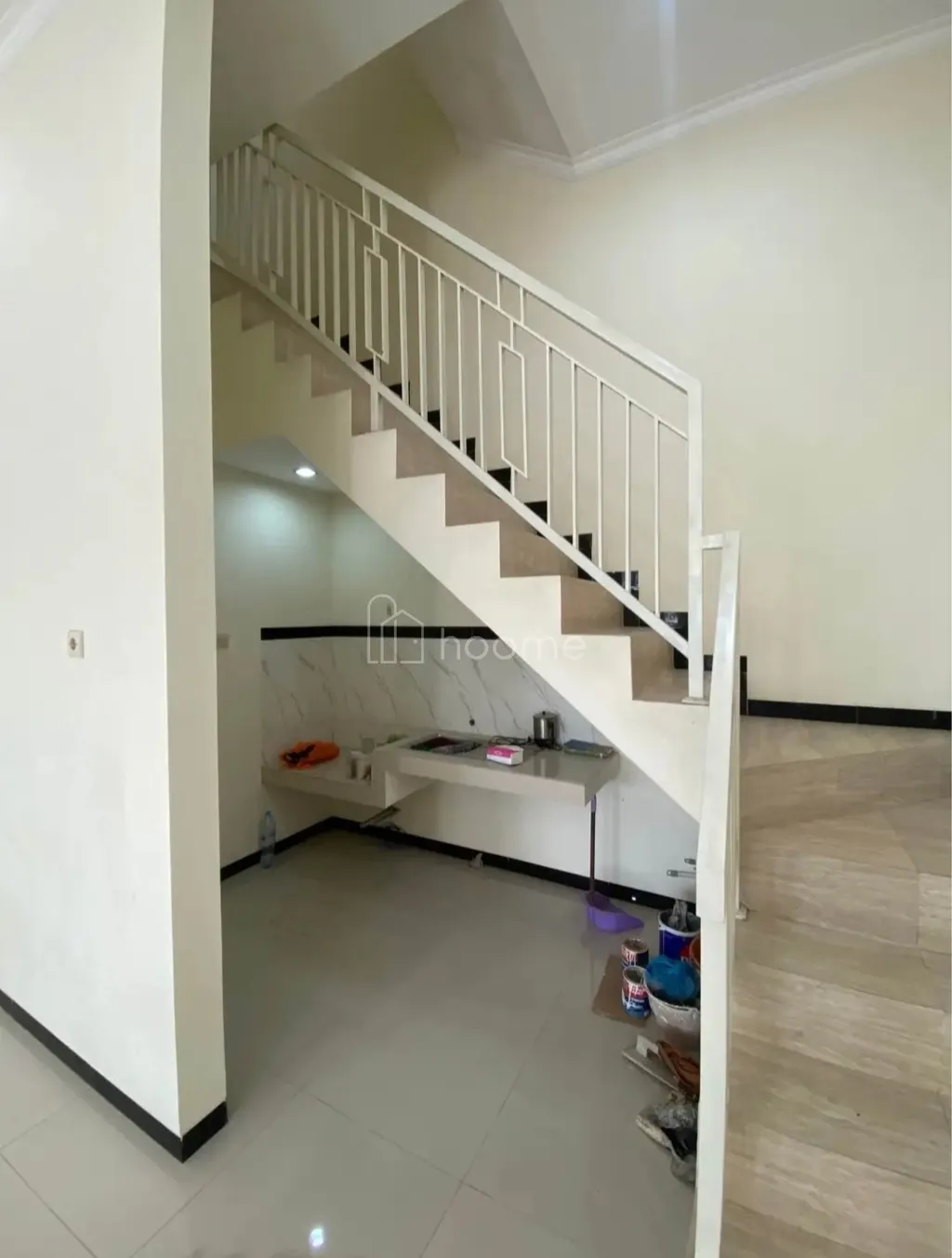 Jual Rumah Baru di Raya Medokan Ayu SHM 2 lantai dekat Kampus UPN, Merr