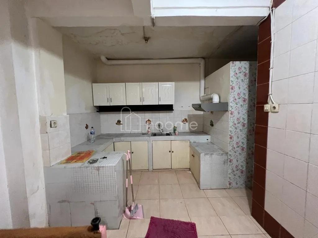 Rumah Strategis 2 Lantai di Permata Biru 2 Kelapa Gading Timur – Dekat Boulevard & Mall, Siap Huni!