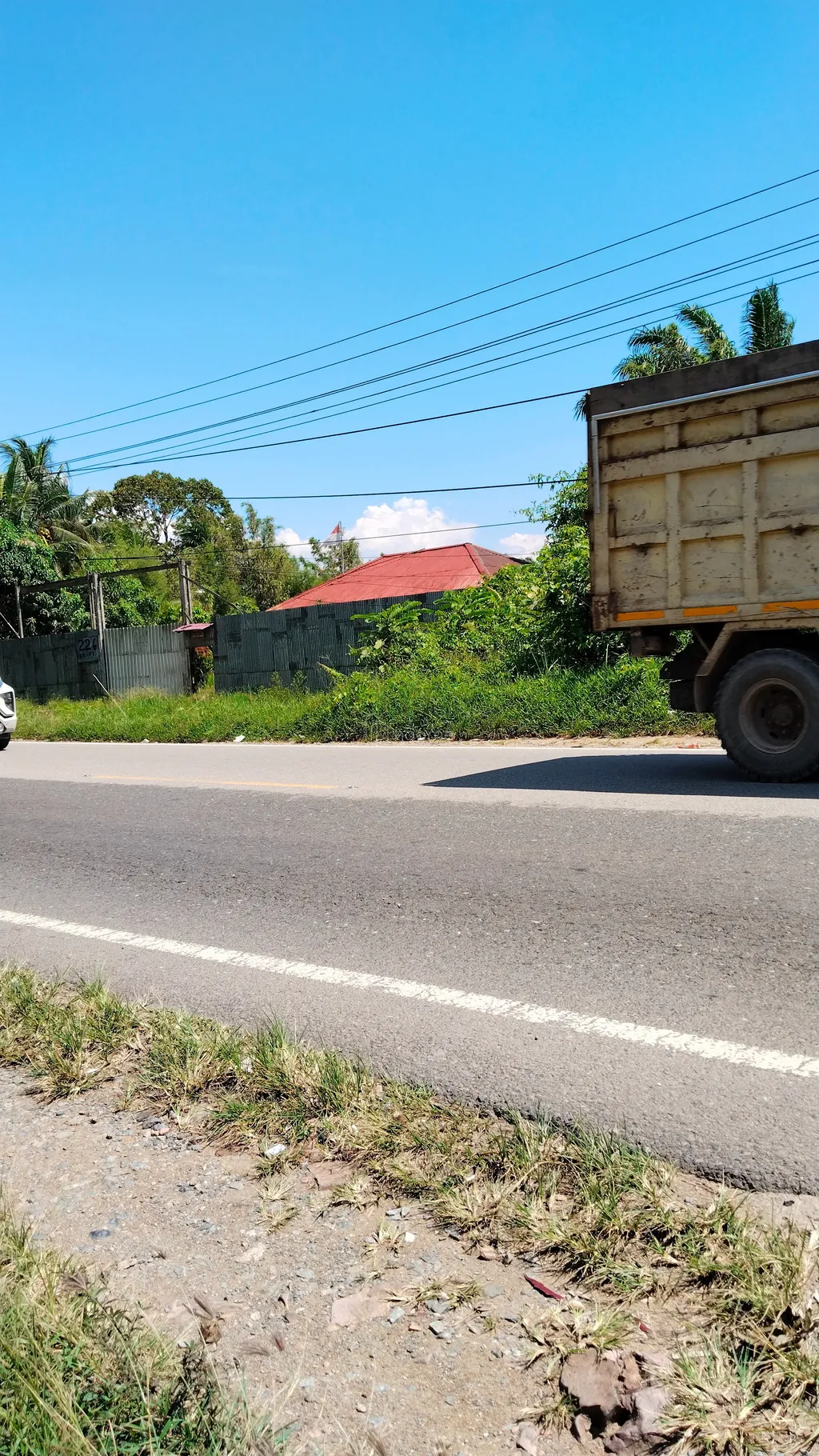 Dijual Tanah Di Wajok Hilir Kalimantan Barat, Tepi Jalan Sampai Pinggir Sungai 