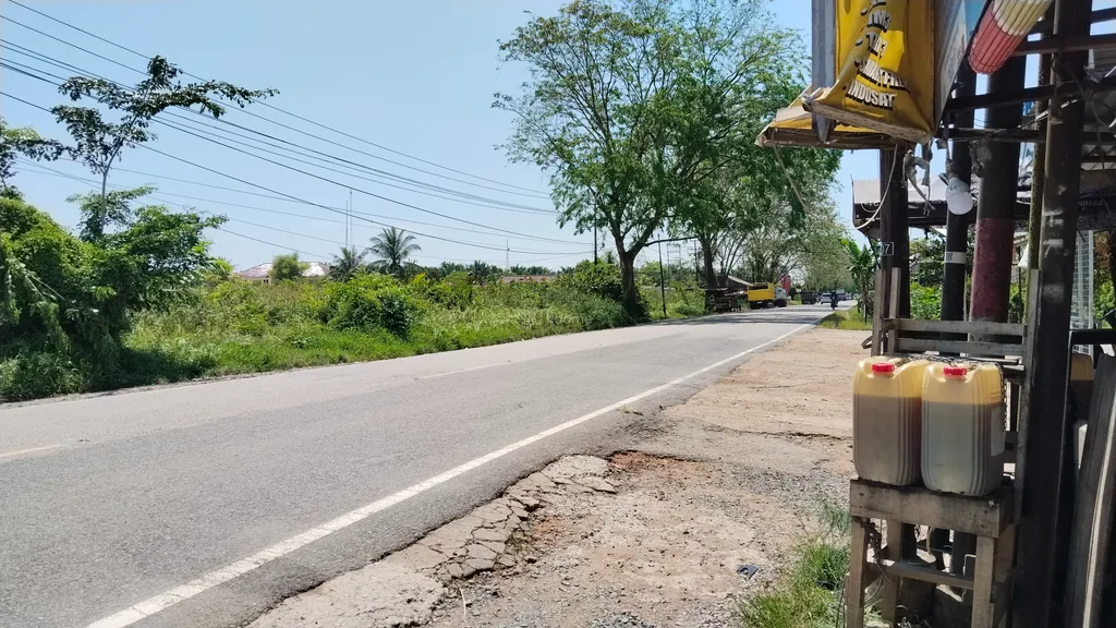 Dijual Tanah Di Wajok Hilir Kalimantan Barat, Tepi Jalan Sampai Pinggir Sungai 