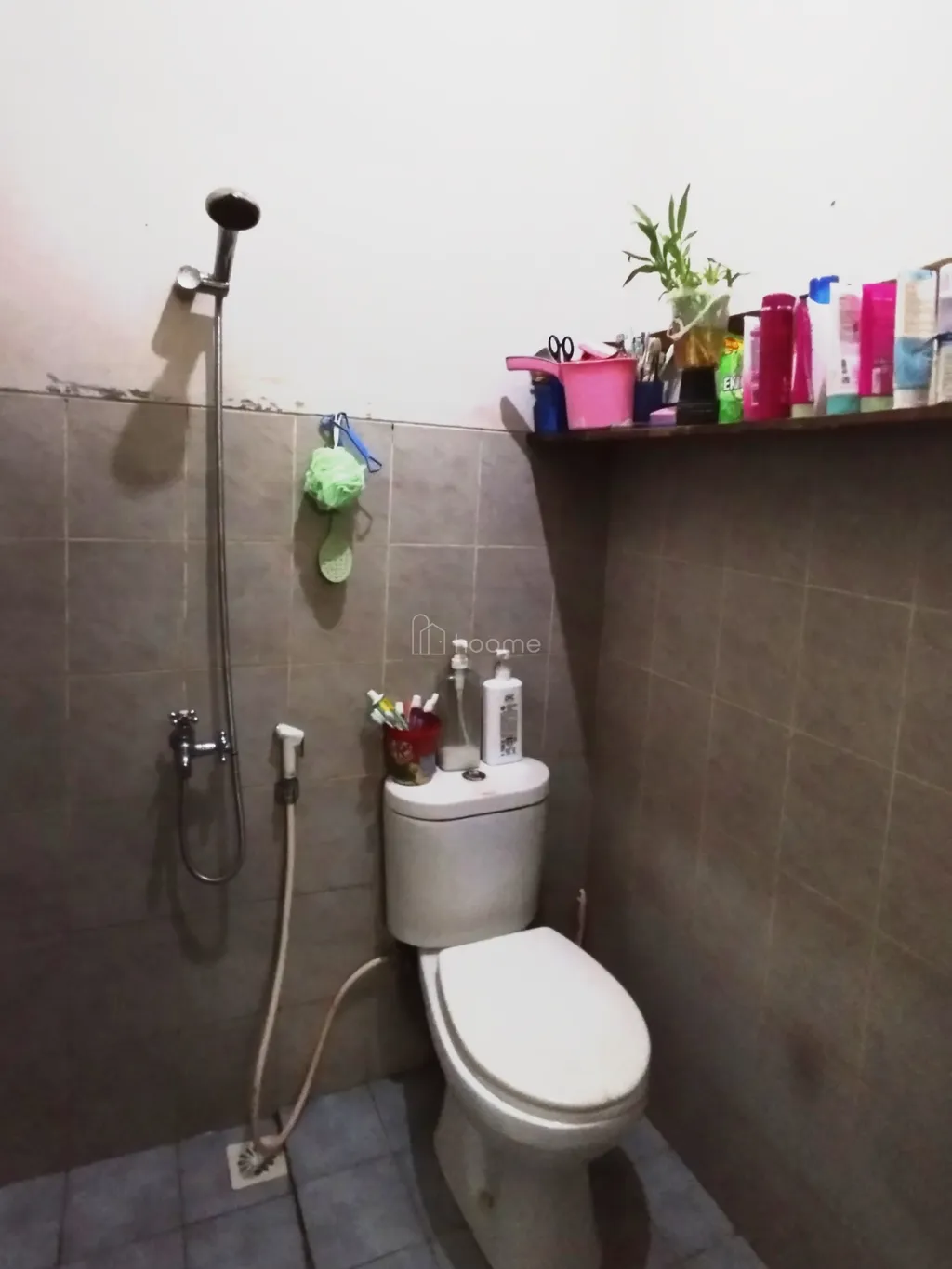 Rumah Siap Huni Dengan Tanah Luas Ada Mezzanine di Graha Raya Bintaro Tangsel