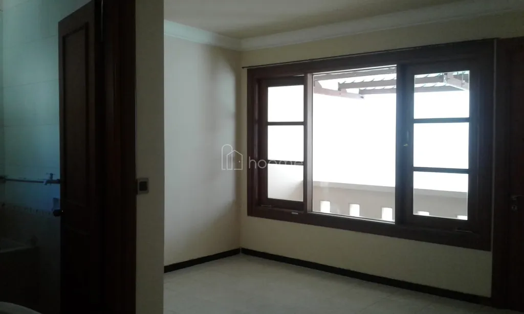 Sewa Rumah 3KT 2 Lt Di Jemursari Regency One gate dekat Raya, Tenggilis, A Yani