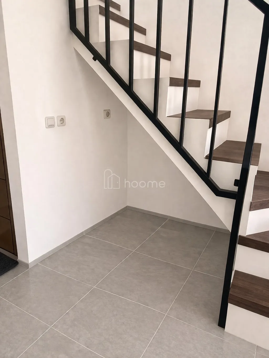 Rumah 370jt 2 Lantai SHM di Gununganyar MERR Lokasi Strategis