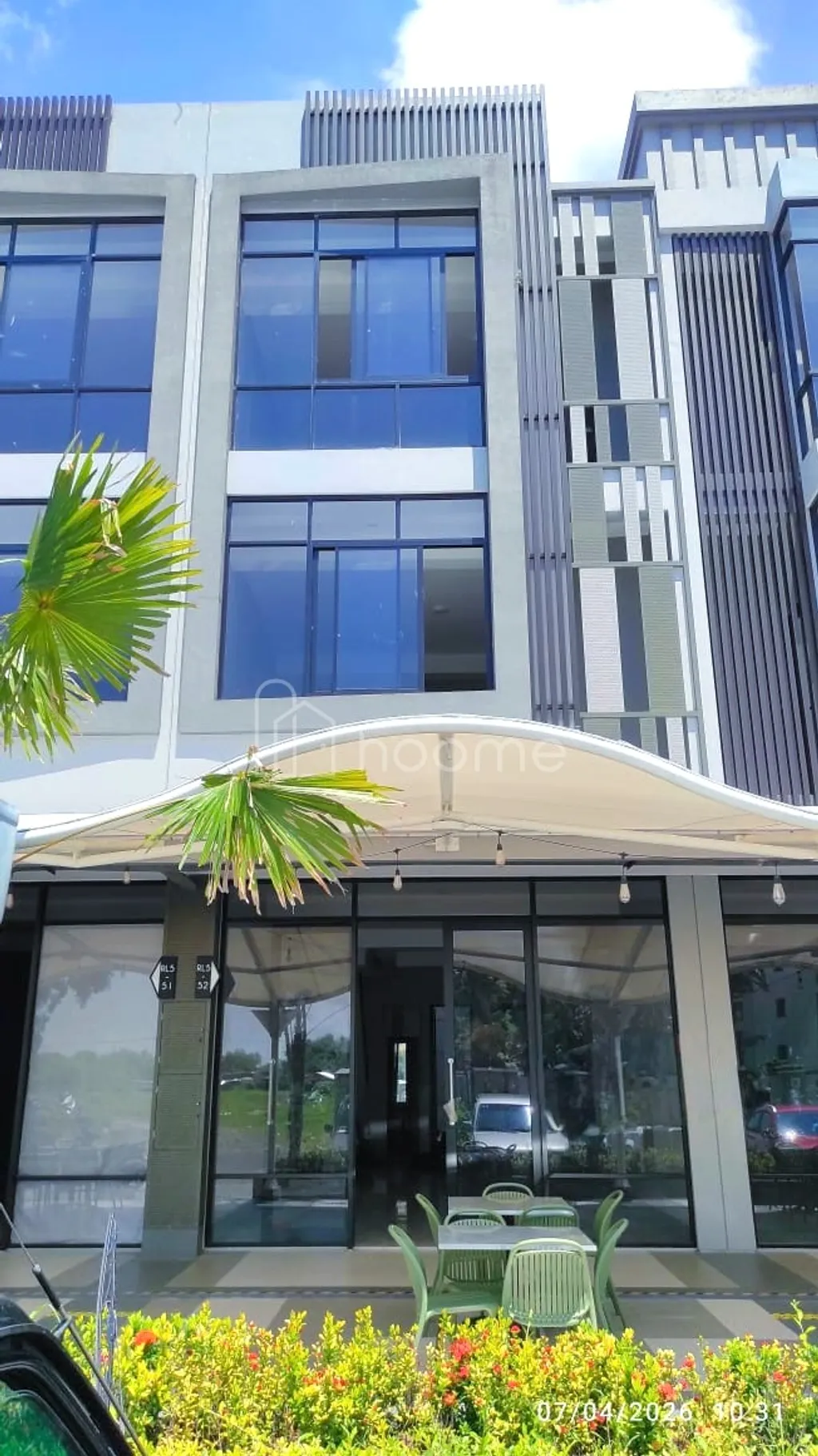 Disewakan Ruko Beverly 3 lantai di Pakuwon City depan Hokky Supermaket