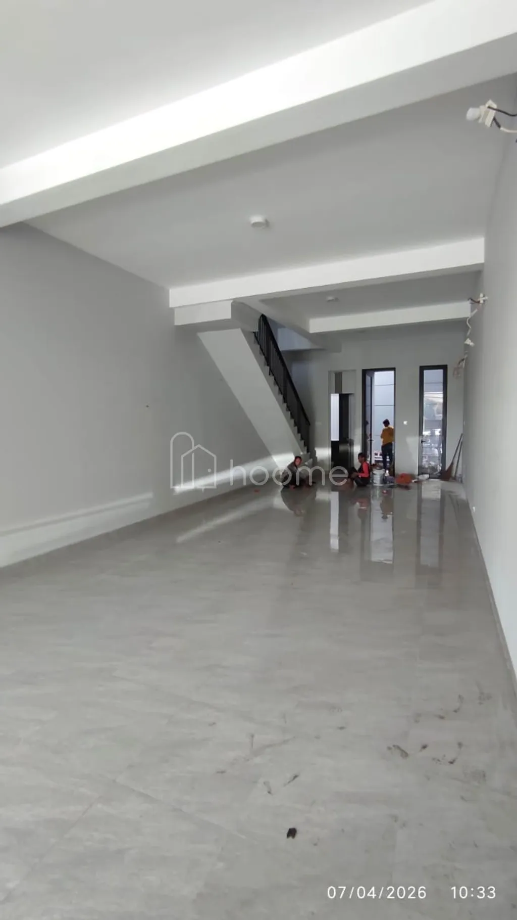 Disewakan Ruko Beverly 3 lantai di Pakuwon City depan Hokky Supermaket