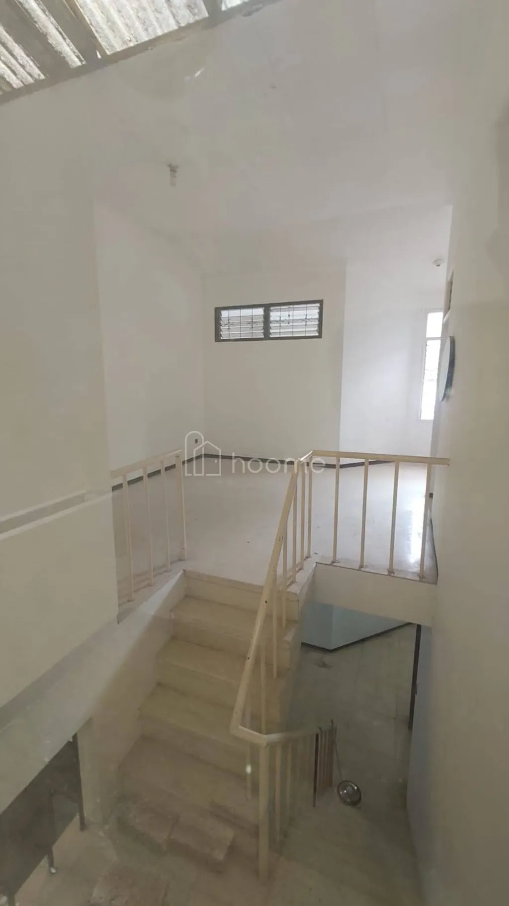 Jual/sewa Rumah Siap Huni Ngagel Madya 1,5 lt 3 KT dekat Ngagel Jaya