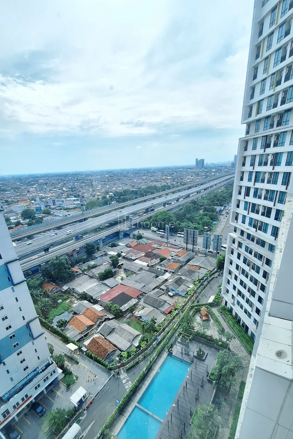APARTMENT STUDIO STRATEGIS DEKAT LRT JATIMULYA (JALAN KAKI) — SIAP HUNI | IDEAL UNTUK KOMUTER & PROFESIONAL