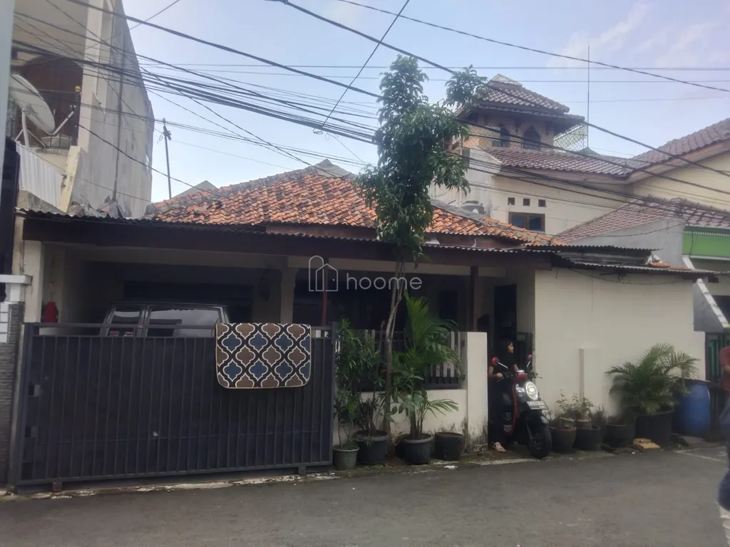 DIJUAL RUMAH + KONTRAKAN 5 PINTU Lokasi Strategis dekat ITC Permata HIjau