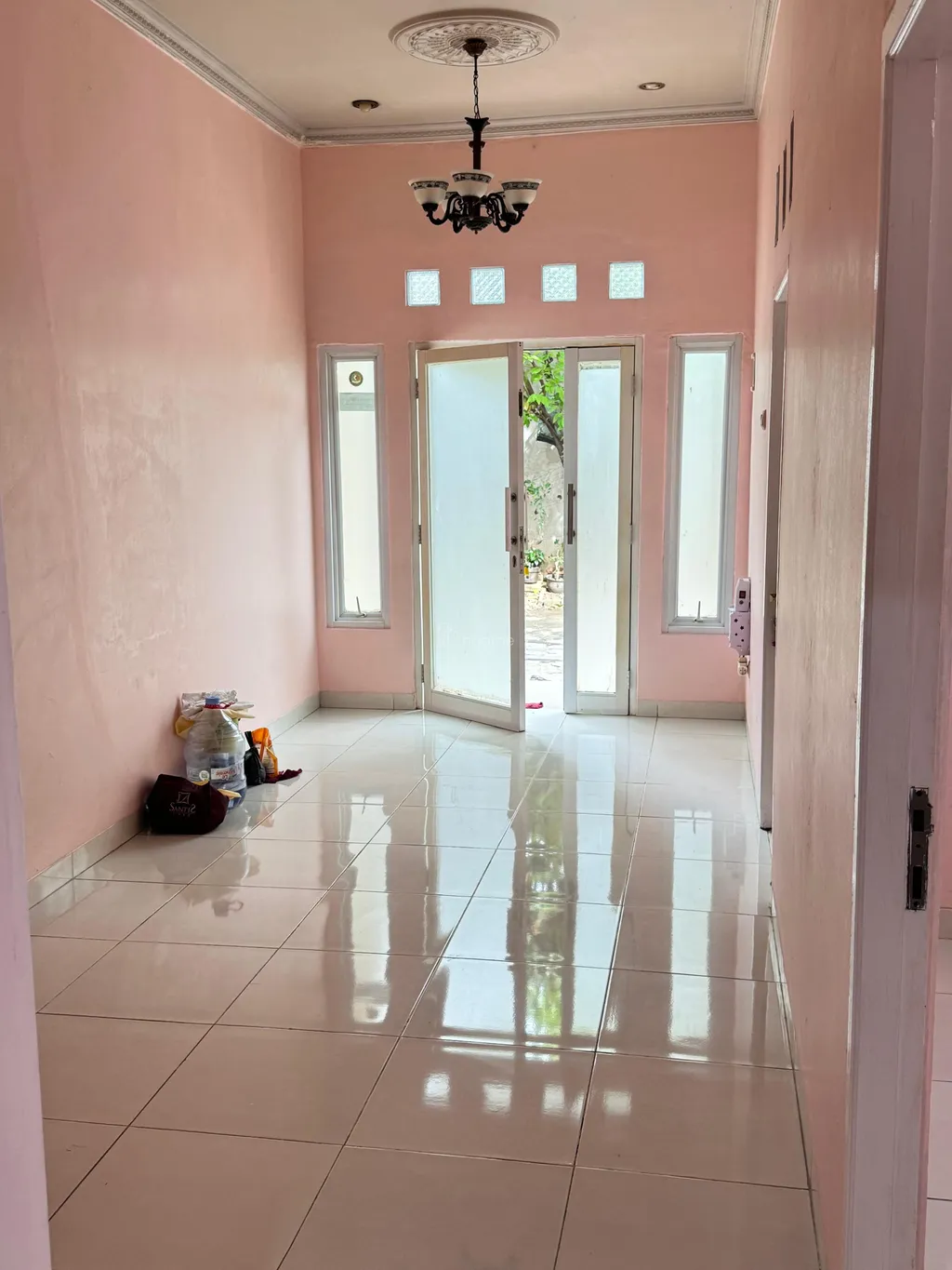 Di Sewakan 1 Unit Rumah Minimalis (Sewa Tahunan) di Meruya Selatan