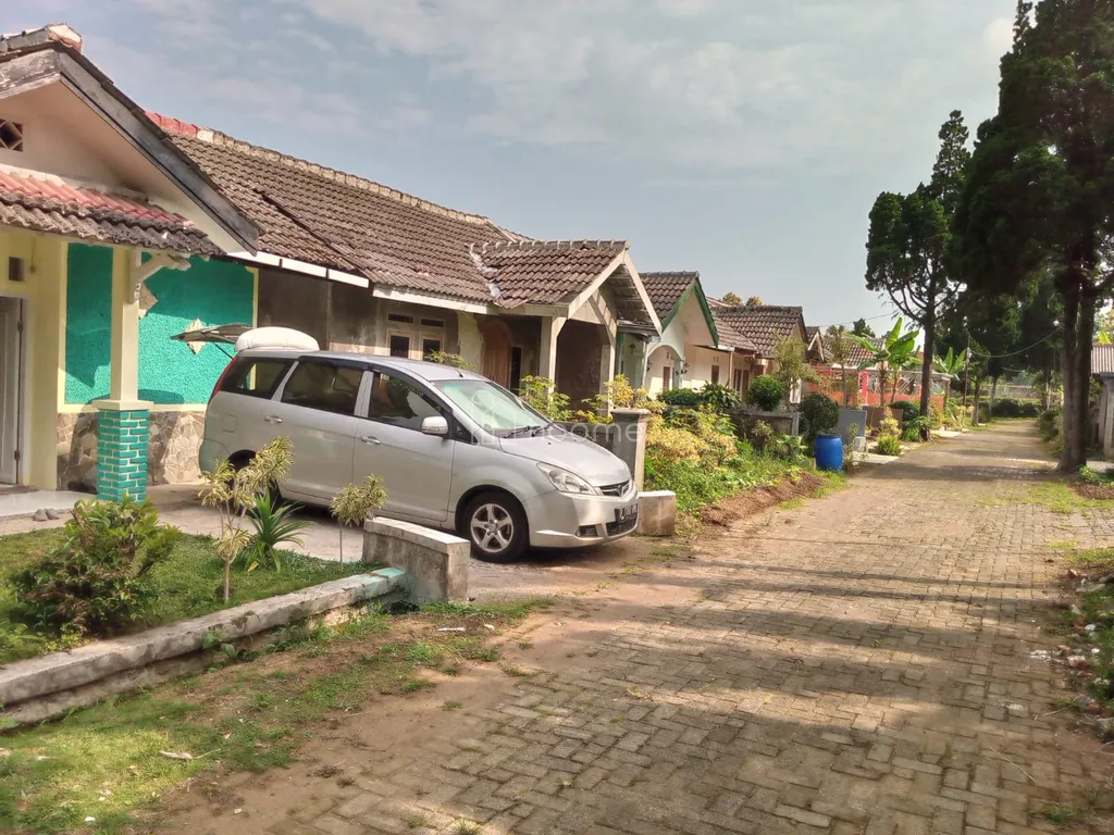 DIJUAL SEBUAH RUMAH VILA DI CIANJUR. UDARA SEJUK GUNUNG PANGRANGO/GUNUNG GEDE