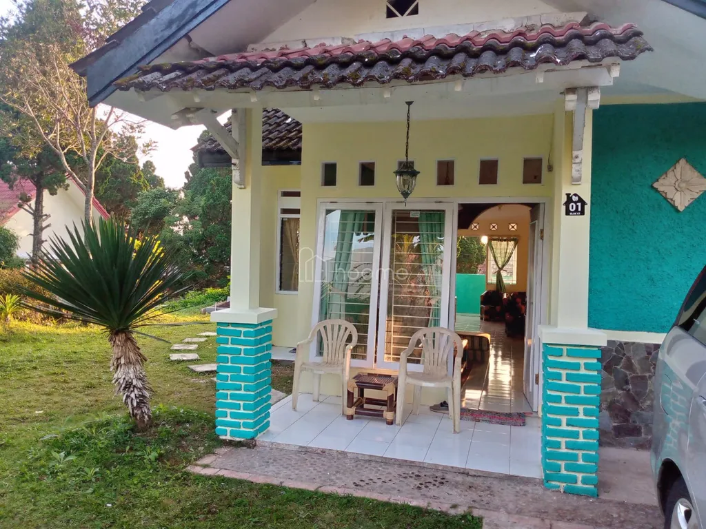 DIJUAL SEBUAH RUMAH VILA DI CIANJUR. UDARA SEJUK GUNUNG PANGRANGO/GUNUNG GEDE