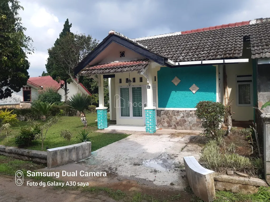DIJUAL SEBUAH RUMAH VILA DI CIANJUR. UDARA SEJUK GUNUNG PANGRANGO/GUNUNG GEDE