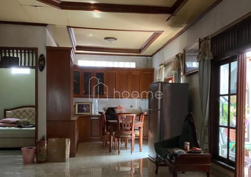 RUMAH STRATEGIS DEKAT LRT KAMPUNG RAMBUTAN – NYAMAN & SIAP HUNI