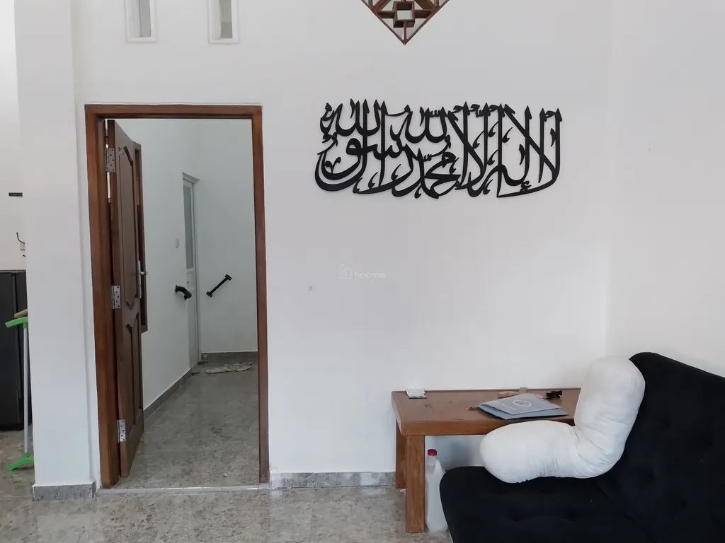 DIJUAL RUMAH 2 LANTAI POSISI STRATEGIS, NYAMAN &  ASRI DIPUSAT KOTA KEDIRI-JL IMAM BONJOL 