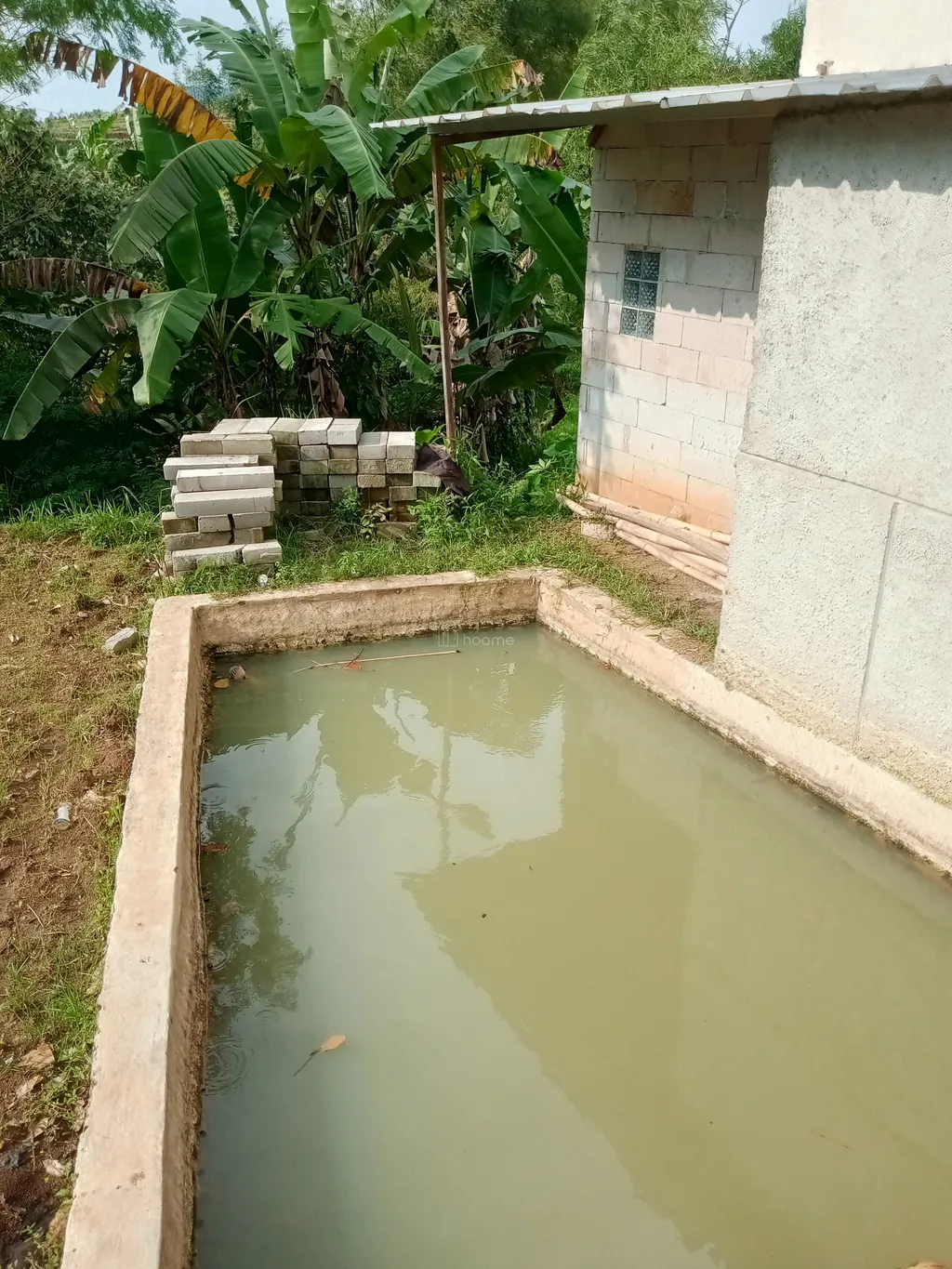 Rumah setengah jadi+balong kolam ikan 